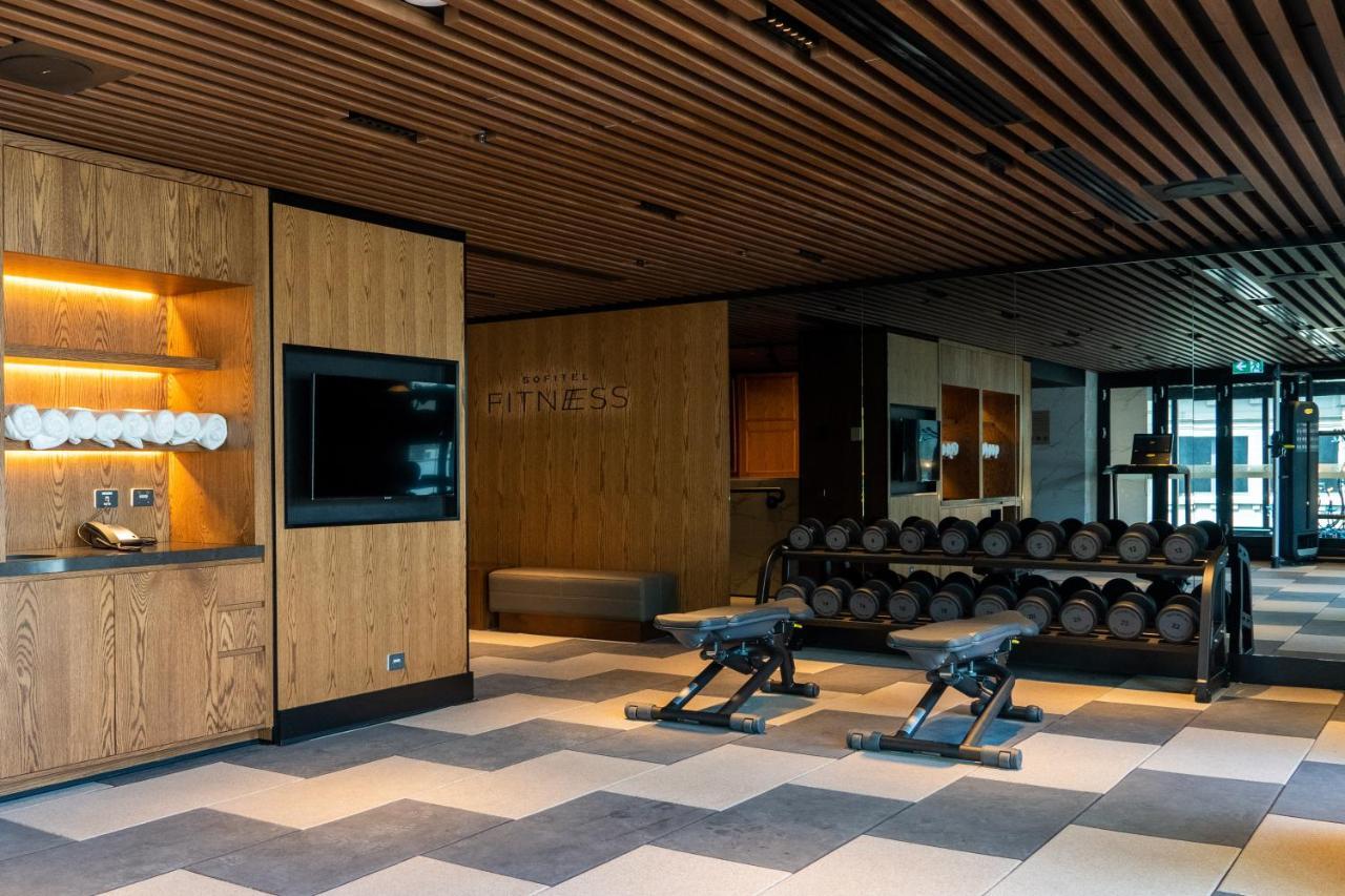 Sofitel Adelaide Hotell Exteriör bild The gym at the 108